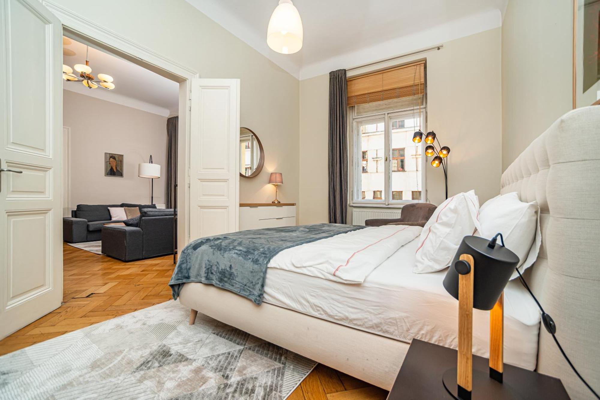 Large And Modern Apartment In The Heart Of Praga Zewnętrze zdjęcie