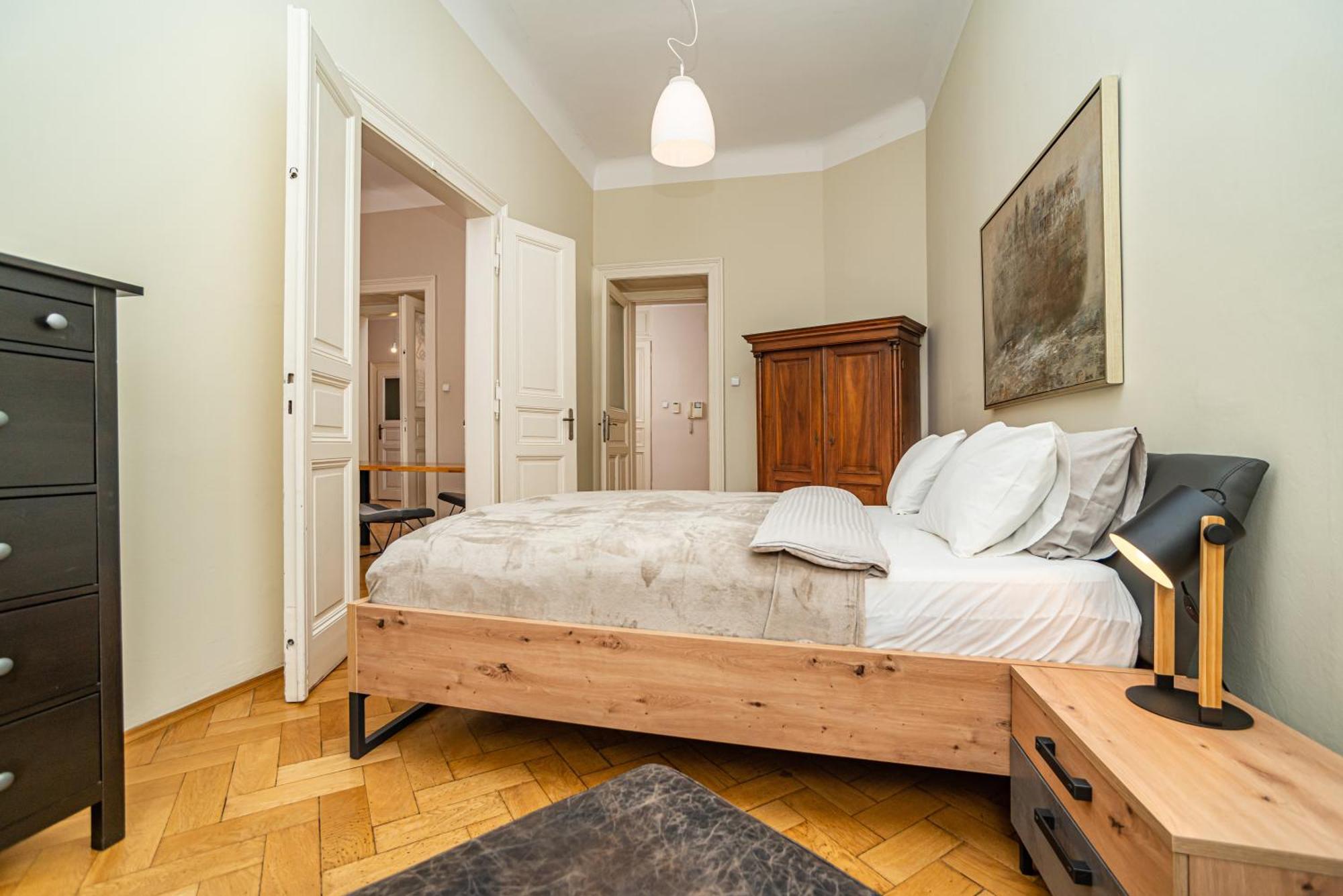 Large And Modern Apartment In The Heart Of Praga Zewnętrze zdjęcie