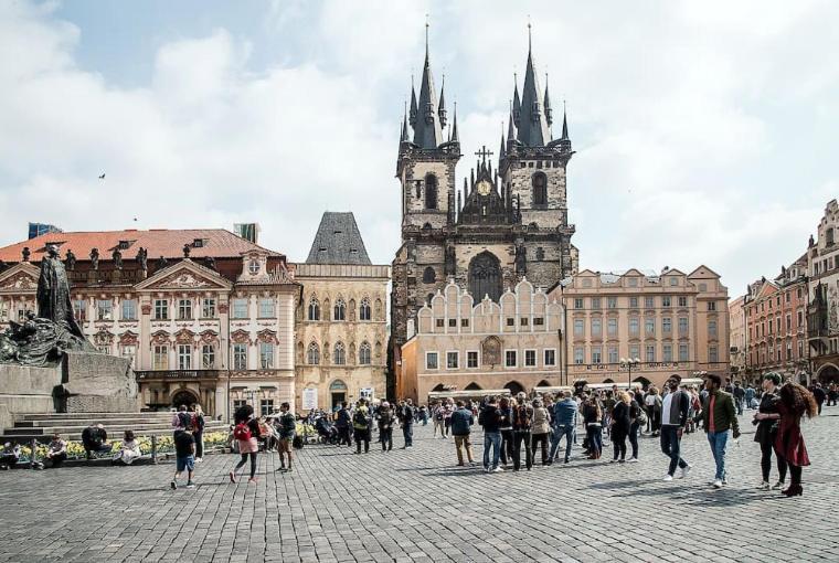 Large And Modern Apartment In The Heart Of Praga Zewnętrze zdjęcie