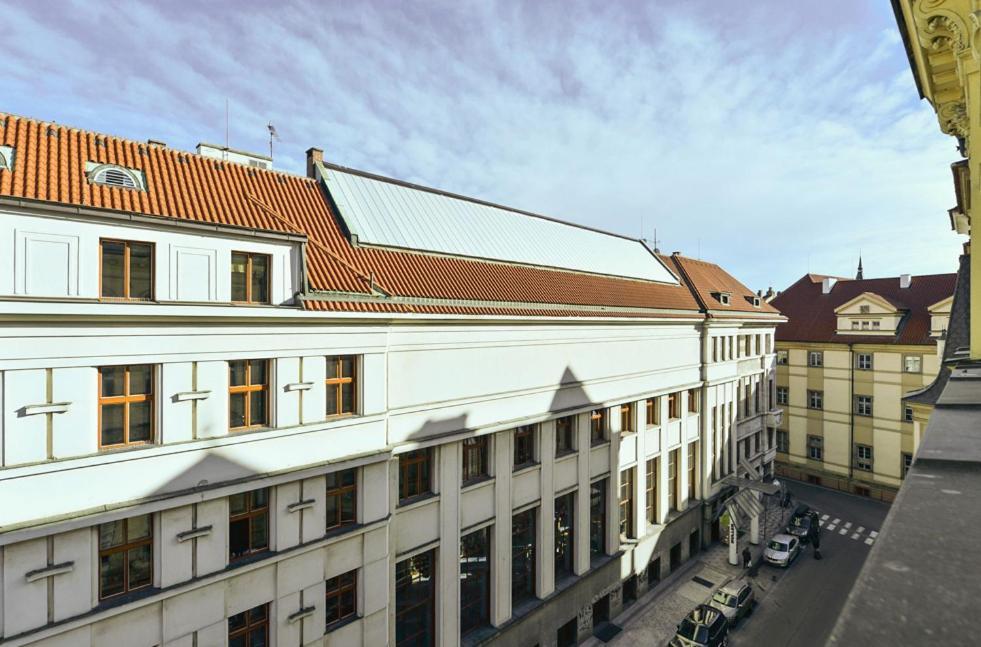 Large And Modern Apartment In The Heart Of Praga Zewnętrze zdjęcie