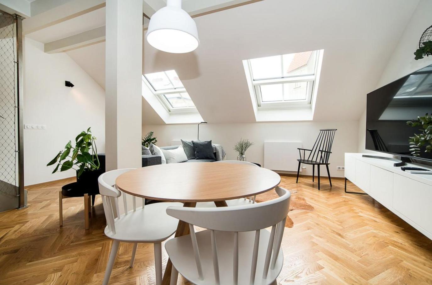 Large And Modern Apartment In The Heart Of Praga Zewnętrze zdjęcie