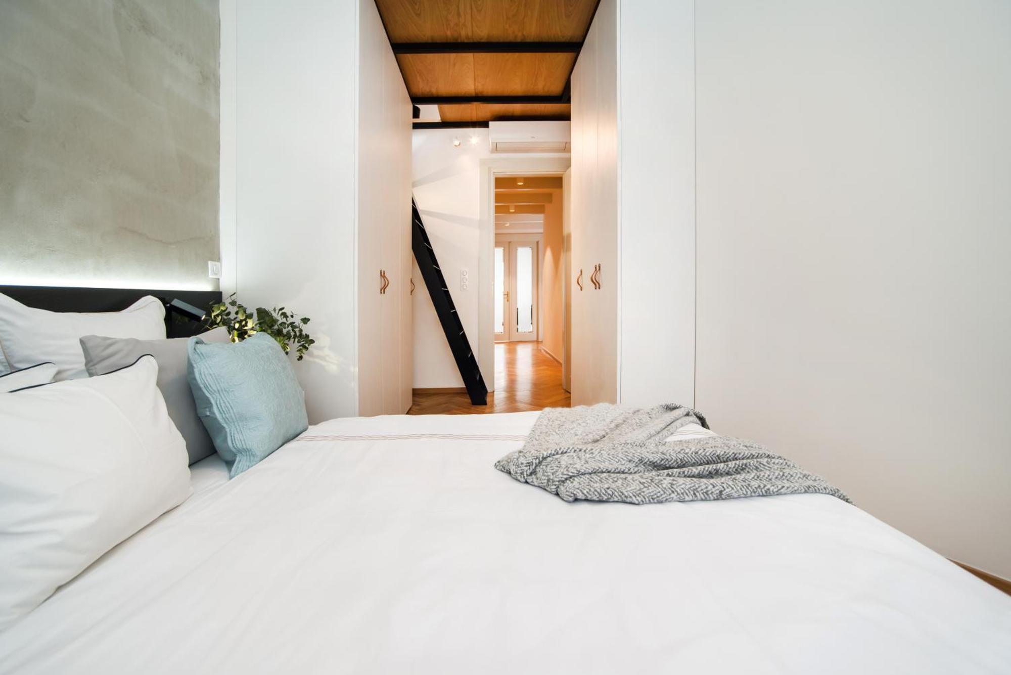 Large And Modern Apartment In The Heart Of Praga Zewnętrze zdjęcie